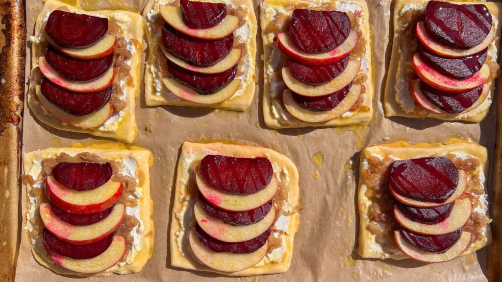 Unbaked tarts with apples and beets