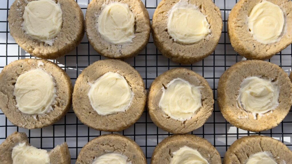 Cookies on wire rack